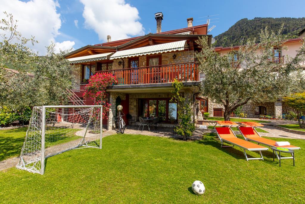 Villa Mariarosa Apartments Tignale Exteriör bild